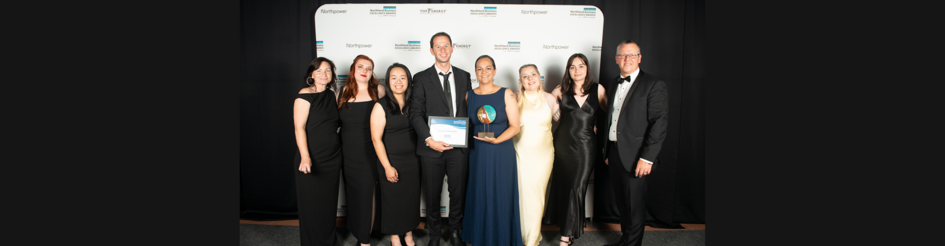 Paula Hapurona, Jana Huntley, Priscilla Xie En Lee, Eru McGregor, Siobhan Wyatt, Tayla Hollick, Ebony Hapurona,Greg Atkins (Sponsor)